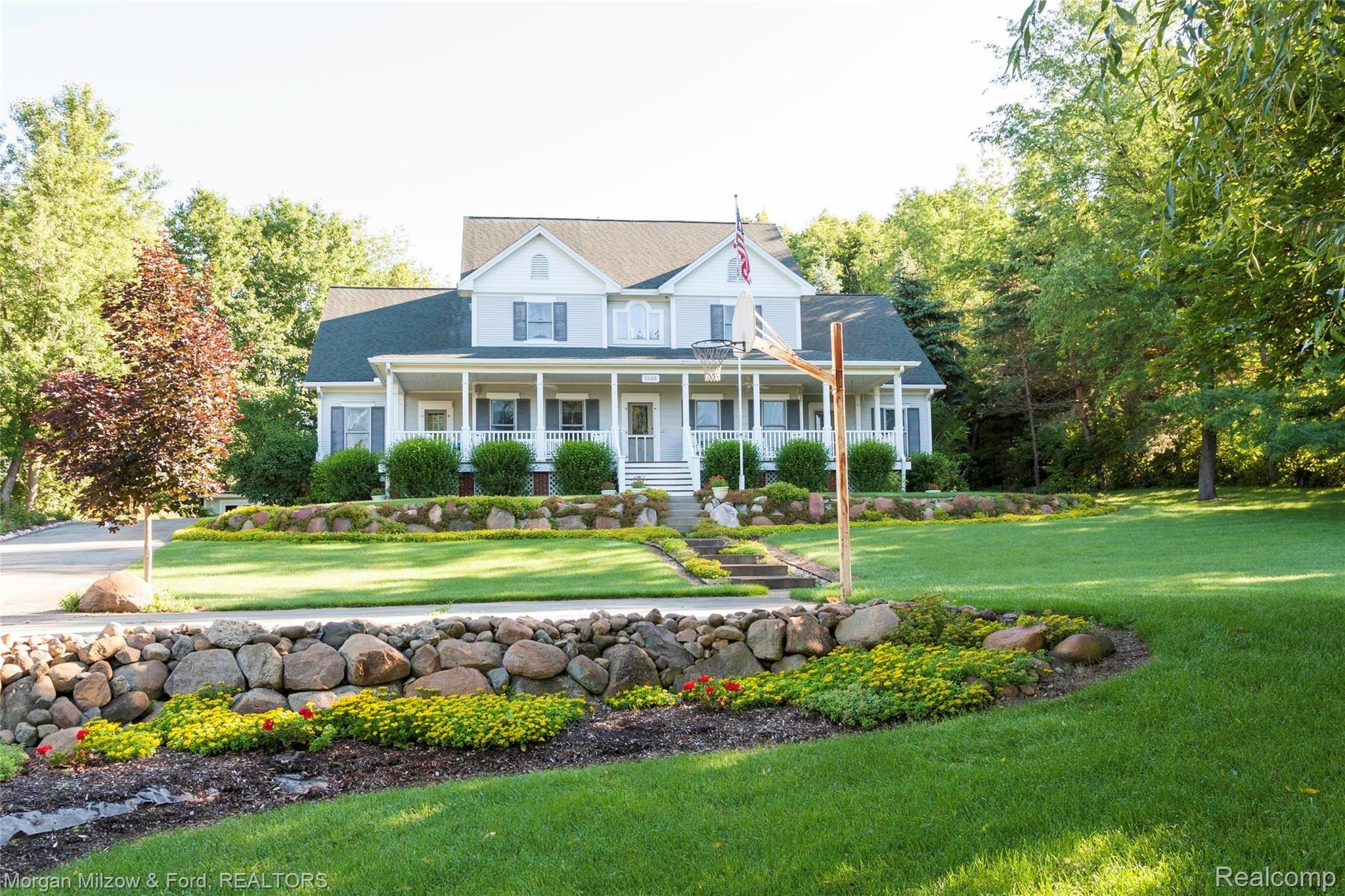 5848 Clarkston Road Clarkston, MI 48348 - Photo 62 of 80 Clarkston (62).jpg