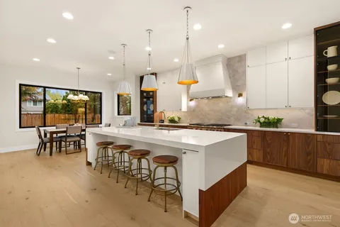 $5,699,950 | 27 Tulalip Key, Bellevue, WA 98006