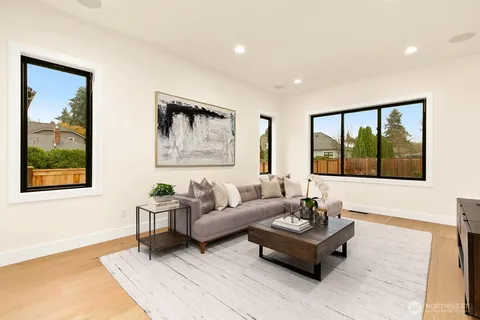 $5,995,000 | 27 Tulalip Key, Bellevue, WA 98006