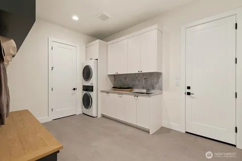 $5,699,950 | 27 Tulalip Key, Bellevue, WA 98006