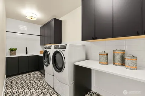 $5,699,950 | 27 Tulalip Key, Bellevue, WA 98006