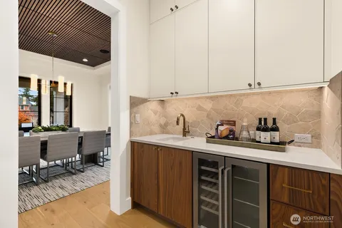 $5,699,950 | 27 Tulalip Key, Bellevue, WA 98006