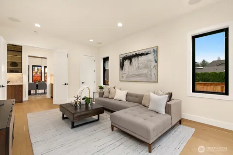 $5,699,950 | 27 Tulalip Key, Bellevue, WA 98006