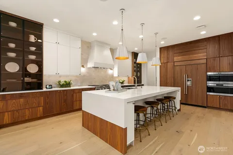 $5,995,000 | 27 Tulalip Key, Bellevue, WA 98006