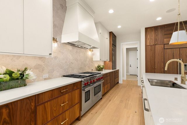 $5,995,000 | 27 Tulalip Key, Bellevue, WA 98006