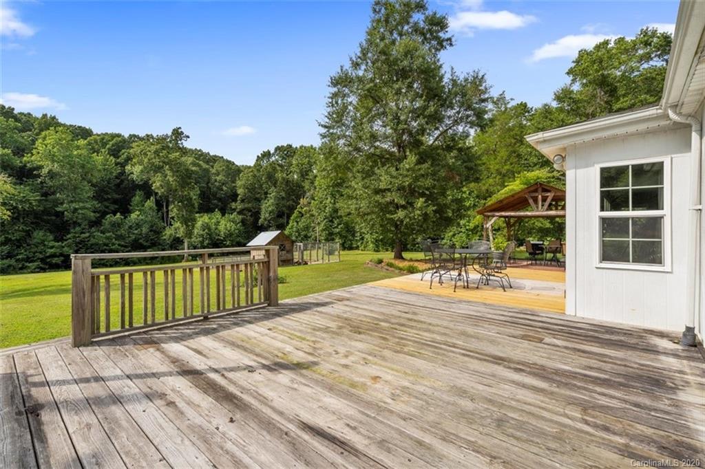 699 State Rd S-46-422 Clover, SC 29710 - Photo 24 of 46