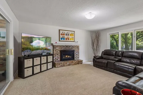 $850,000 | 6016 Eden Prairie Road, Edina, MN 55436