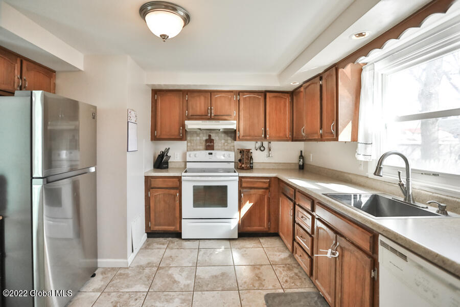 2018 9th Street Rensselaer, NY 12144 - Photo 17 of 43 2018-9th-24