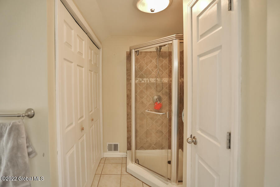 2018 9th Street Rensselaer, NY 12144 - Photo 36 of 43 2018-9th-40