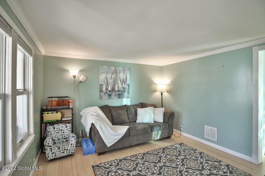2018 9th Street Rensselaer, NY 12144 - Photo 4 of 43 2018-9th-5