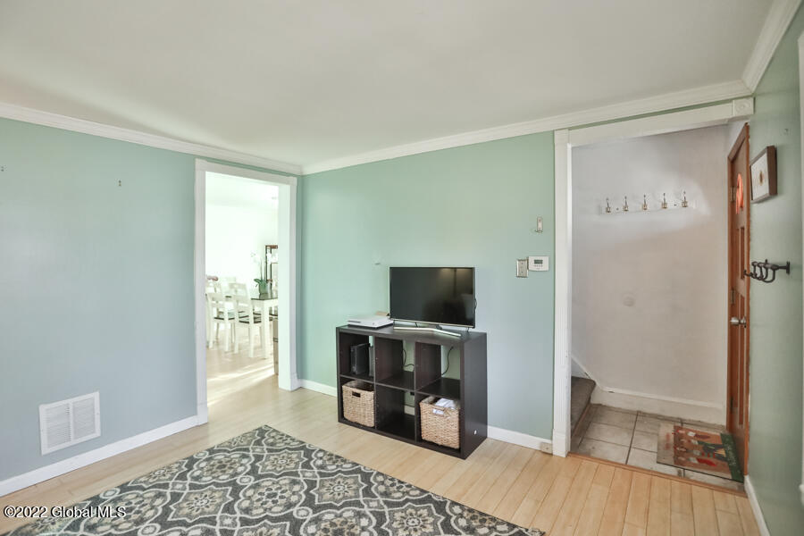 2018 9th Street Rensselaer, NY 12144 - Photo 6 of 43 2018-9th-8