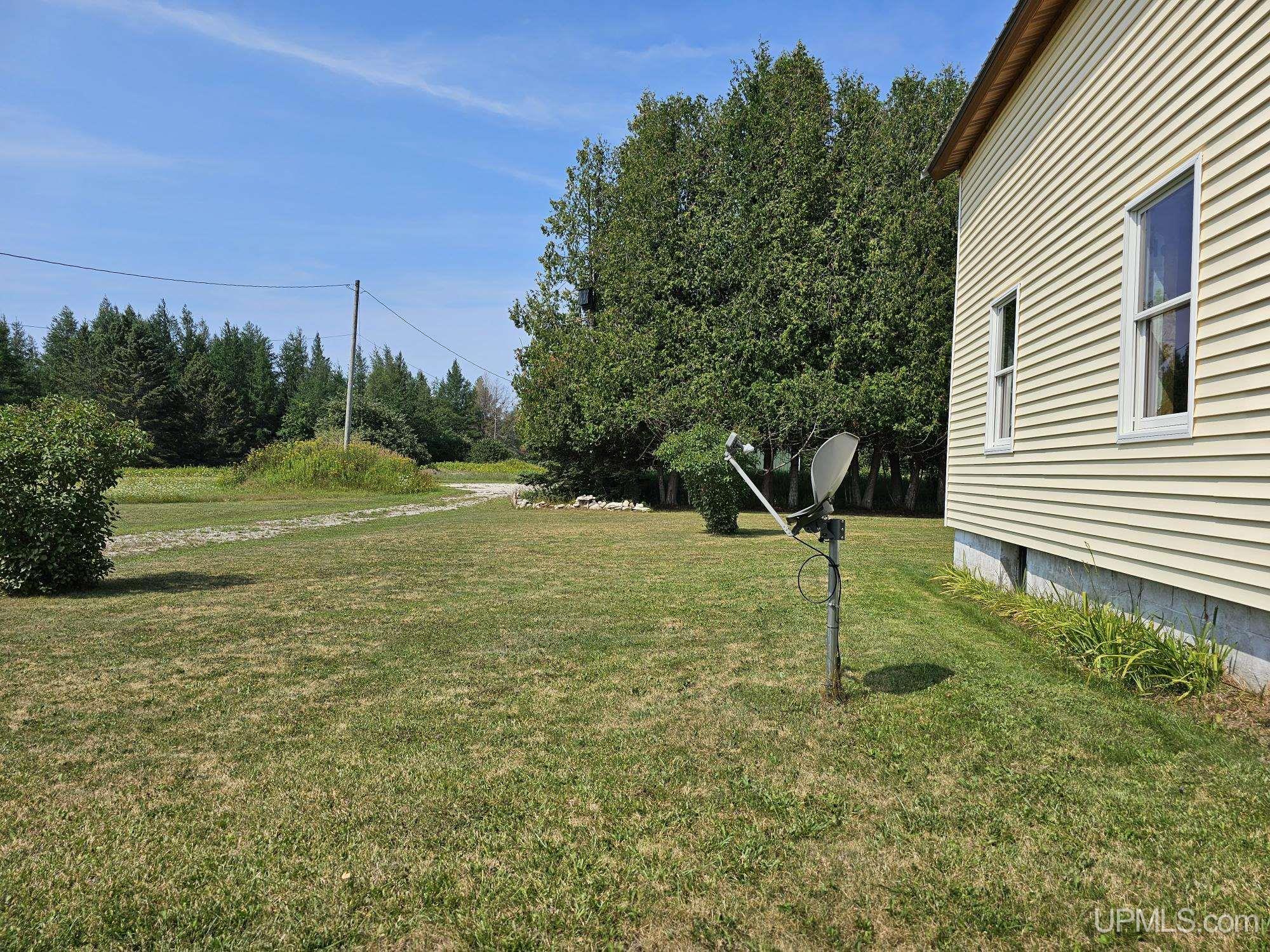 1121 North Co Road Gulliver, MI 49840 - Photo 27 of 37