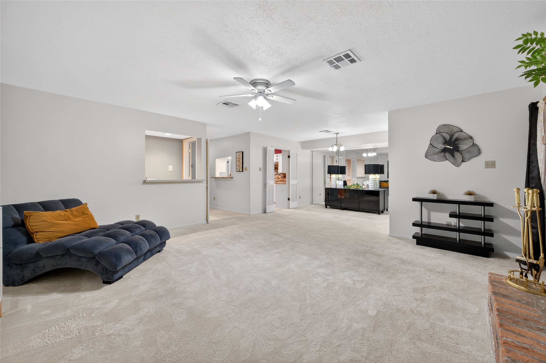 14724 Perthshire Road, Unit F Houston, TX 77079 - Photo 15 of 33 Gallery Image 15