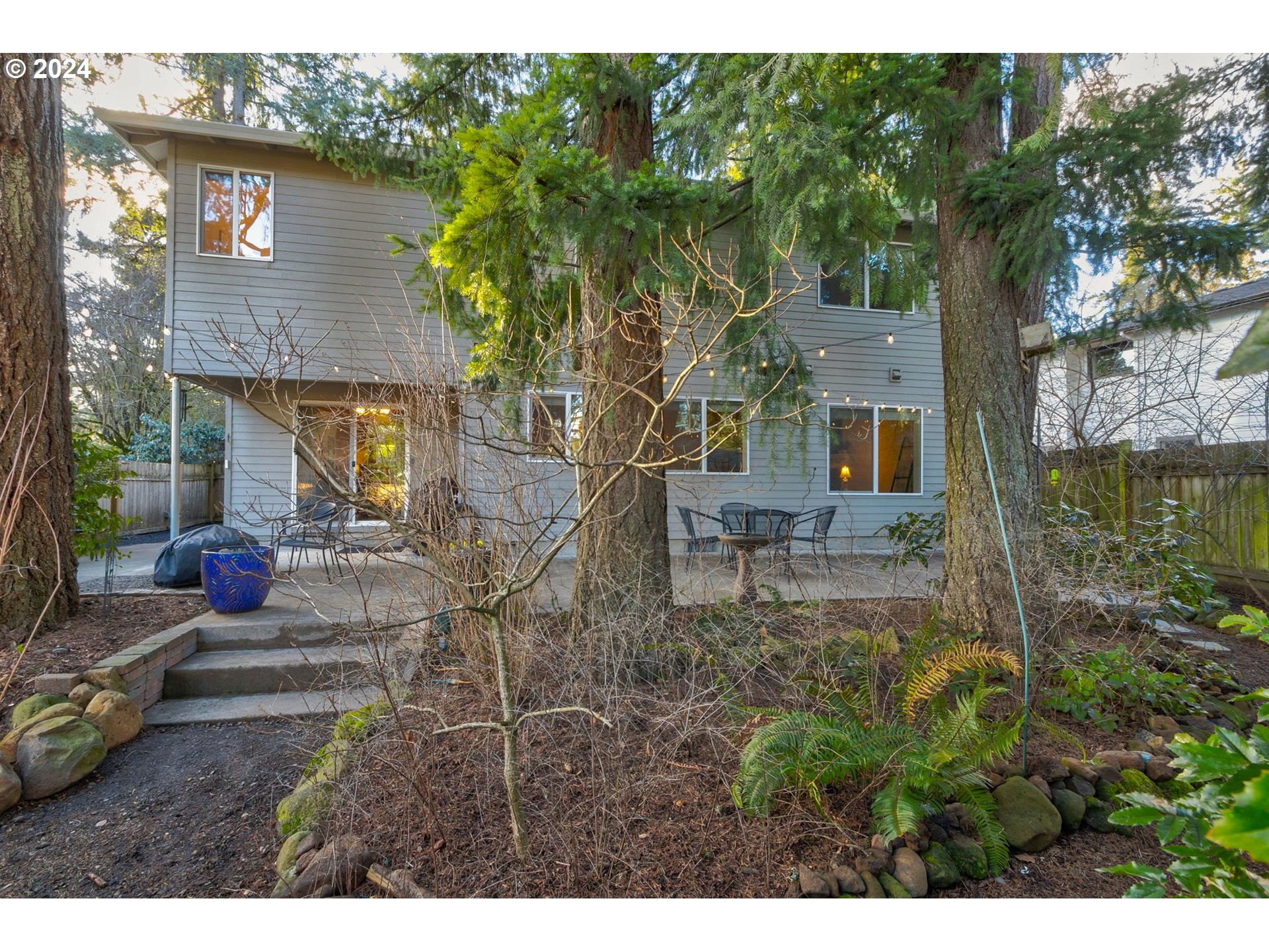 17558 Bryant Road Lake Oswego, OR 97035 - Photo 38 of 48 a backyard of a house with lots of green space