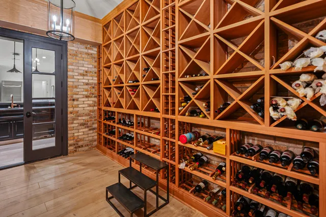 $4,250,000 | 6920 North Barnett Lane, Fox Point, WI 53217