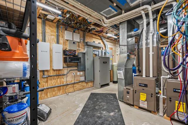 $3,995,000 | 6920 North Barnett Lane, Fox Point, WI 53217