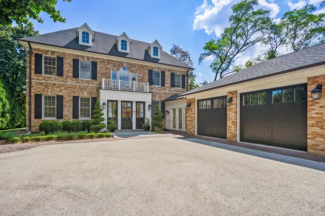 $3,995,000 | 6920 North Barnett Lane, Fox Point, WI 53217