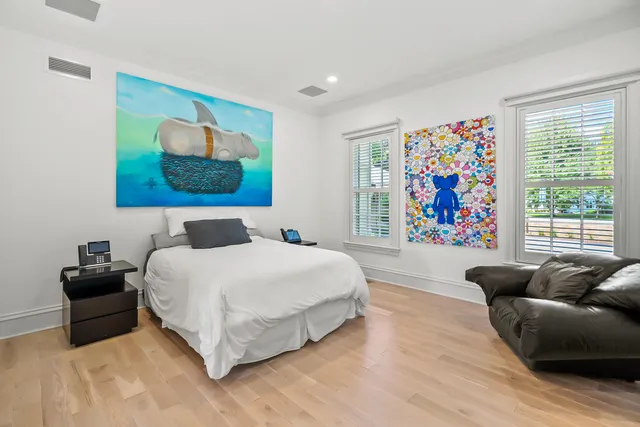 $3,995,000 | 6920 North Barnett Lane, Fox Point, WI 53217