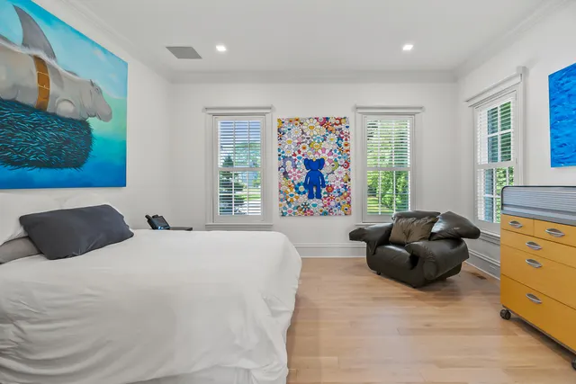 $4,250,000 | 6920 North Barnett Lane, Fox Point, WI 53217