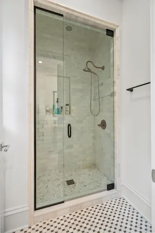 $4,250,000 | 6920 North Barnett Lane, Fox Point, WI 53217