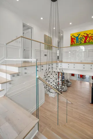 $3,995,000 | 6920 North Barnett Lane, Fox Point, WI 53217