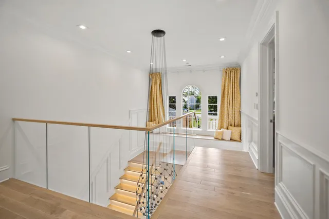 $4,250,000 | 6920 North Barnett Lane, Fox Point, WI 53217