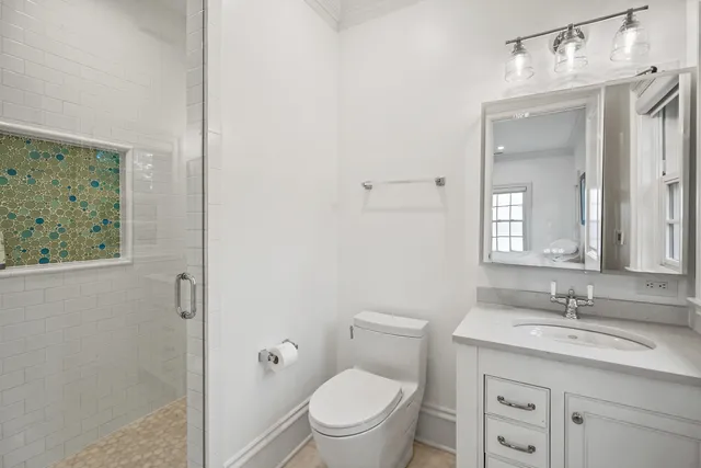 $3,995,000 | 6920 North Barnett Lane, Fox Point, WI 53217