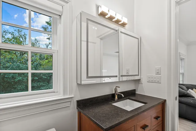 $4,250,000 | 6920 North Barnett Lane, Fox Point, WI 53217