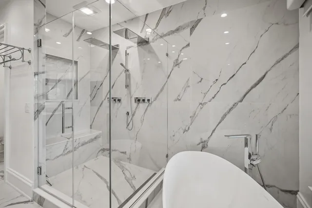 $4,250,000 | 6920 North Barnett Lane, Fox Point, WI 53217