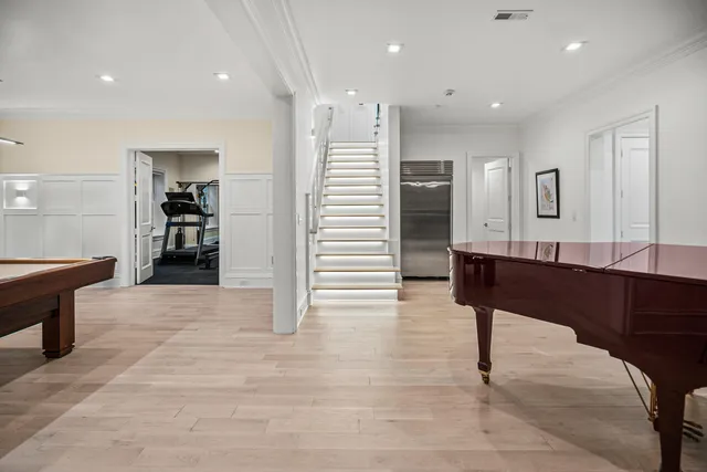 $3,995,000 | 6920 North Barnett Lane, Fox Point, WI 53217