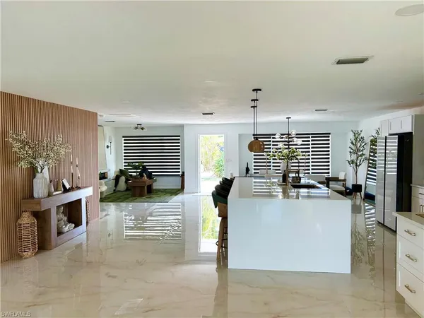 $3,900 | 337 Shore Drive, Fort Myers, FL 33905