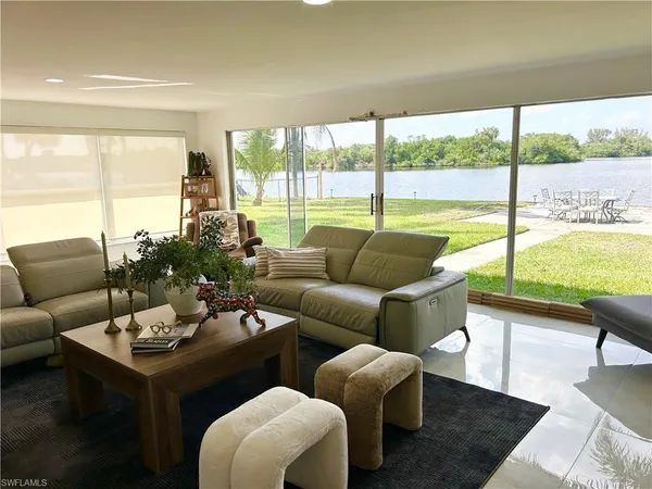 $3,900 | 337 Shore Drive, Fort Myers, FL 33905