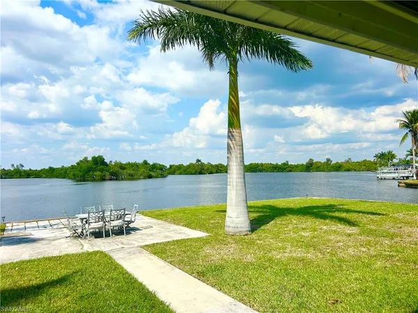 $3,900 | 337 Shore Drive, Fort Myers, FL 33905