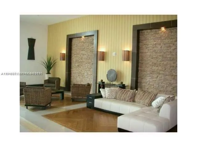 $2,700 | 4242 Northwest 2nd Street, Unit 1012, Miami, FL 33126