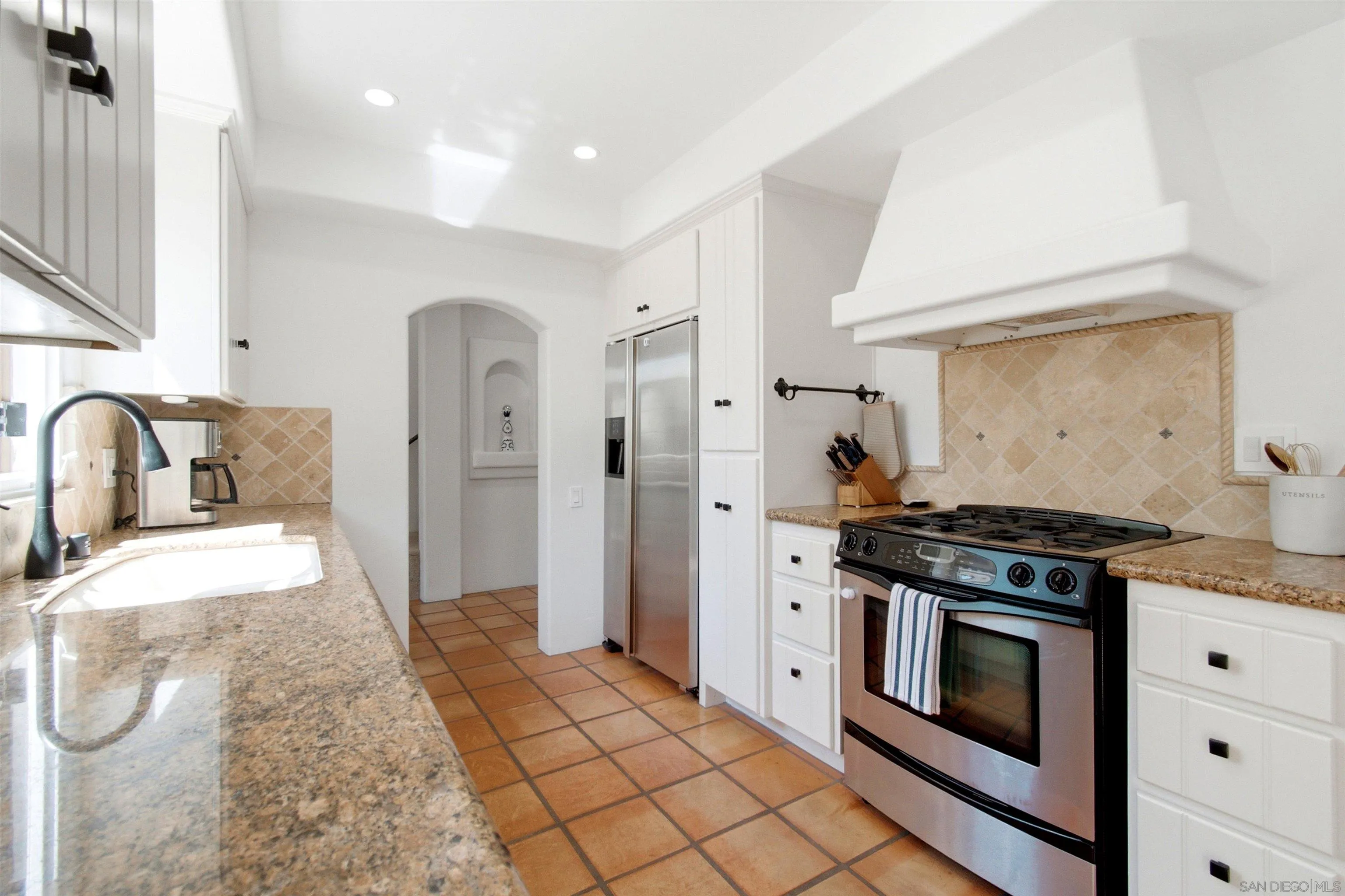 137 Via Coronado Rancho Santa Fe, CA 92091 - Photo 14 of 69 Gallery Image 14