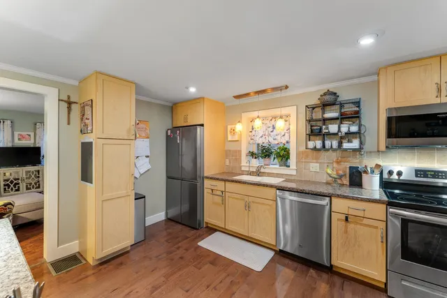 $323,499 | 426 St Albans Road, Swanton, VT 05488