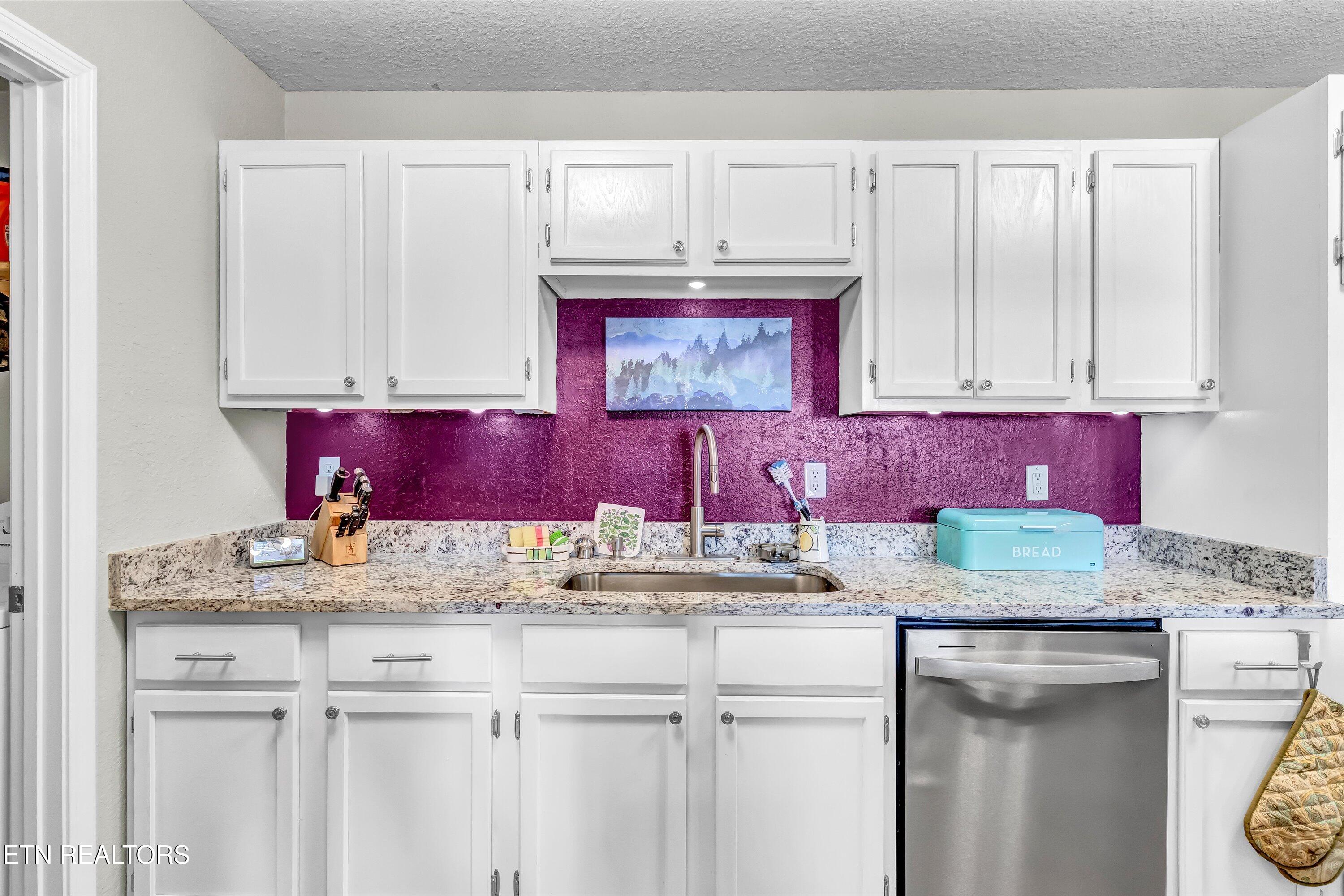 176 Old Collins Road Deer Lodge, TN 37726 - Photo 17 of 50 17-176 Old Collins Tpk-17