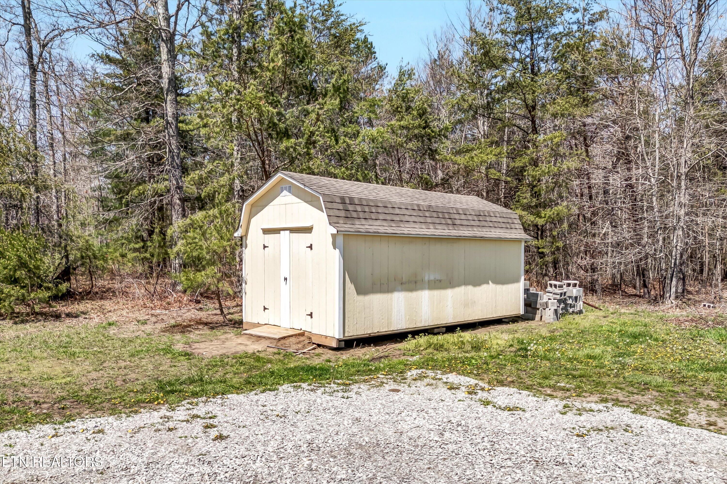 176 Old Collins Road Deer Lodge, TN 37726 - Photo 7 of 50 07-176 Old Collins Tpk-7