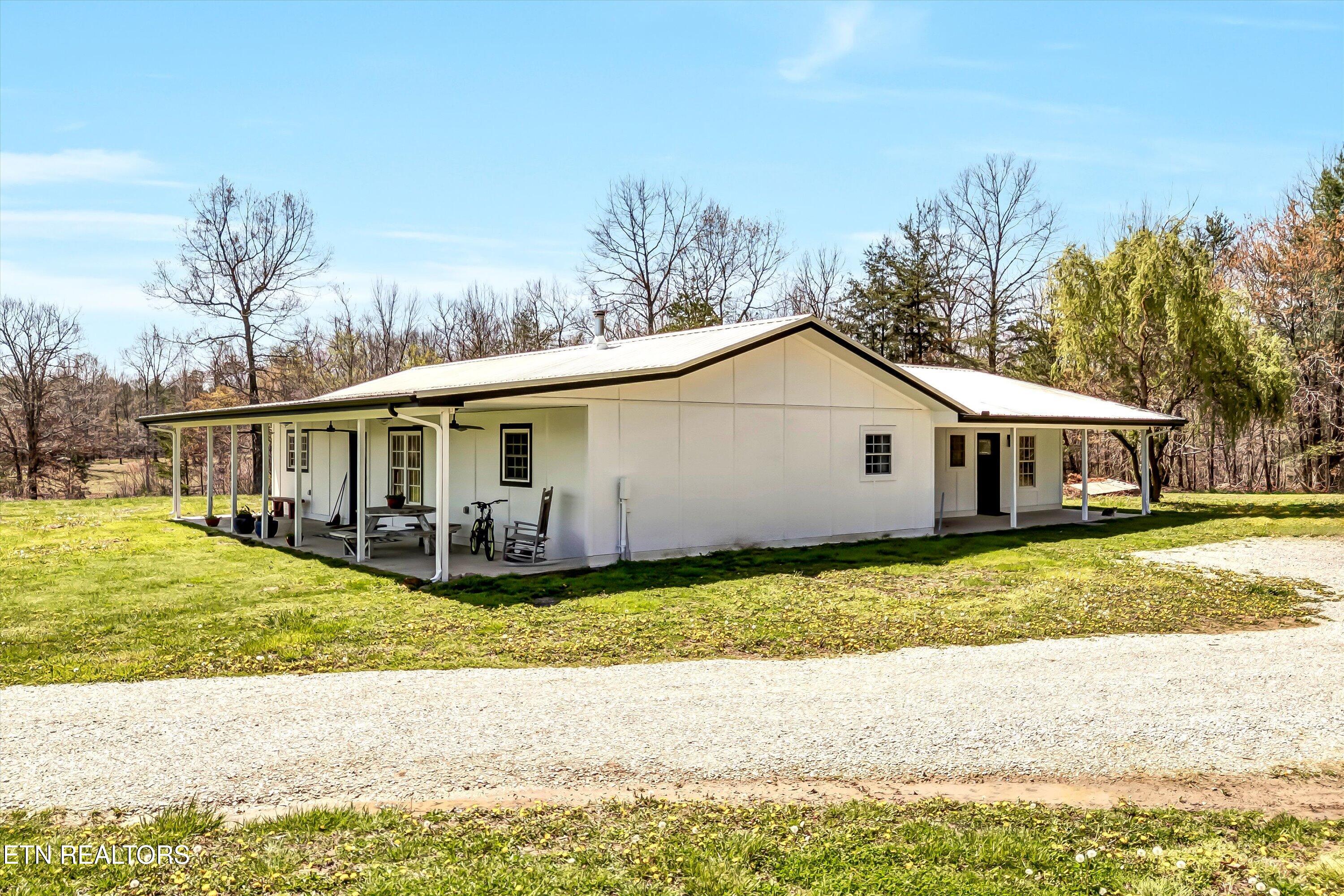 176 Old Collins Road Deer Lodge, TN 37726 - Photo 10 of 50 10-176 Old Collins Tpk-10