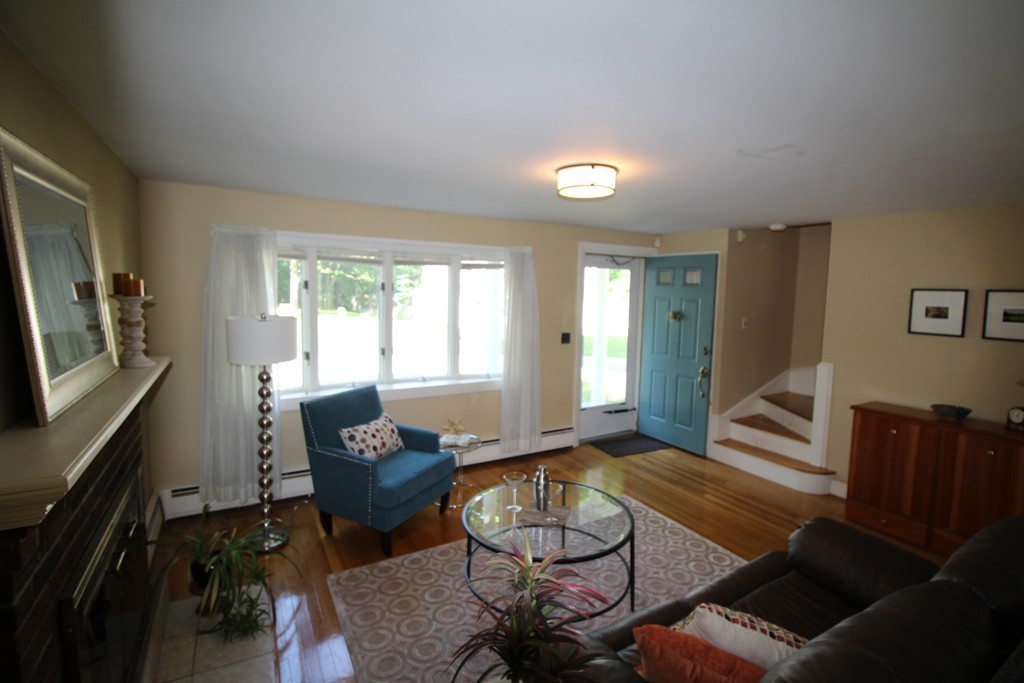16 R Ward Street Woburn, MA 01801 - Photo 2 of 25 Gallery Image 2