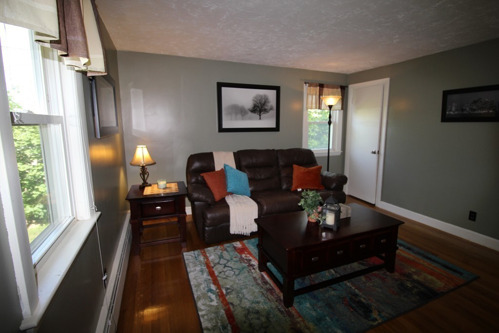16 R Ward Street Woburn, MA 01801 - Photo 8 of 25 Gallery Image 8