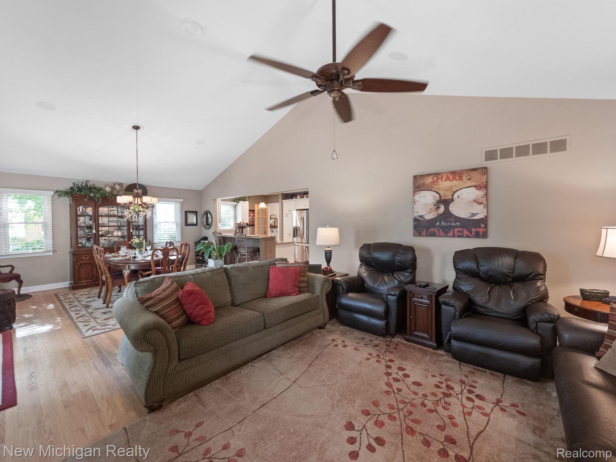 163 Ferndale Avenue Rochester, MI 48307 - Photo 27 of 41 28.jpg