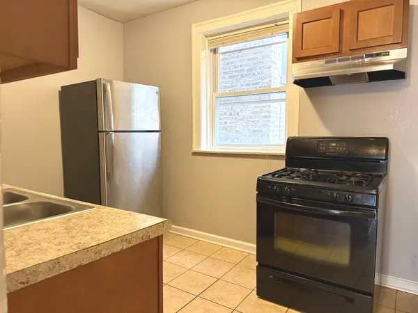 $1,150 | 7615 South Kingston Avenue, Unit 2, Chicago, IL 60649