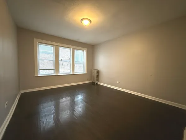 $1,150 | 7615 South Kingston Avenue, Unit 2, Chicago, IL 60649