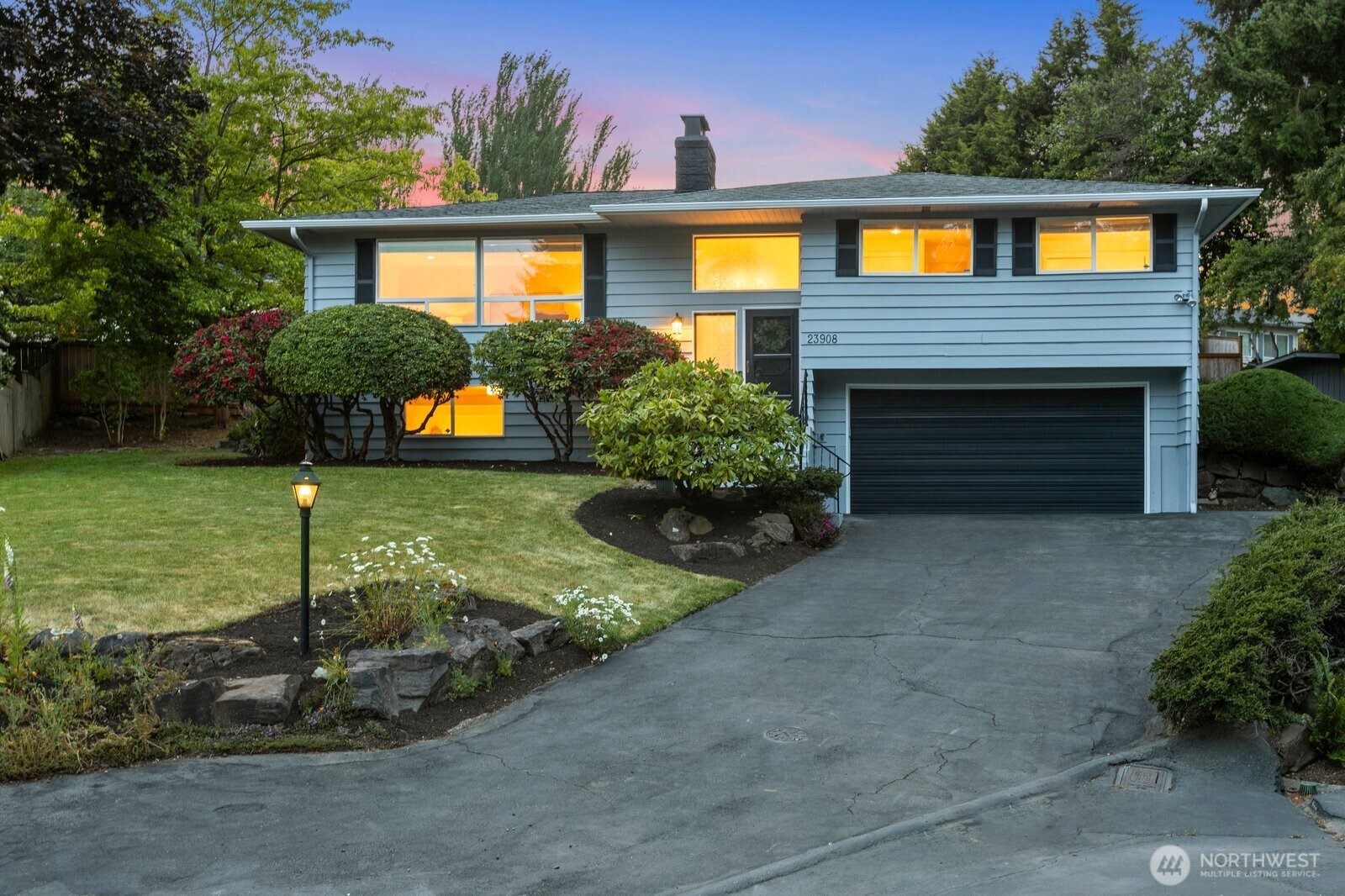 23908 80th Place West Edmonds, WA 98026 - Photo 2 of 40 a front view of a house with garden