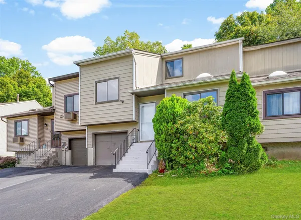 $445,000 | 25 Laurel Court, Fishkill, NY 12524