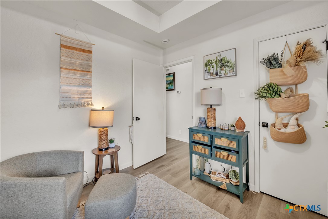 3905 Tyler Trail Temple, TX 76504 - Photo 12 of 31 a living room with furniture and a chair