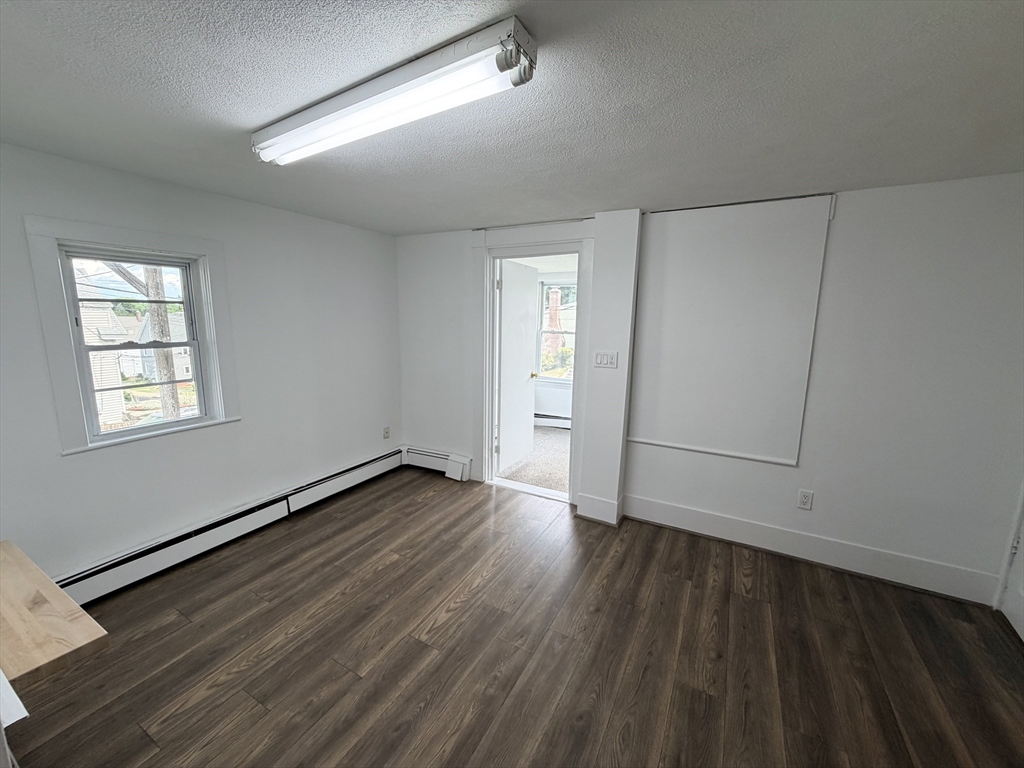 55 Rice Street Marlborough, MA 01752 - Photo 4 of 21