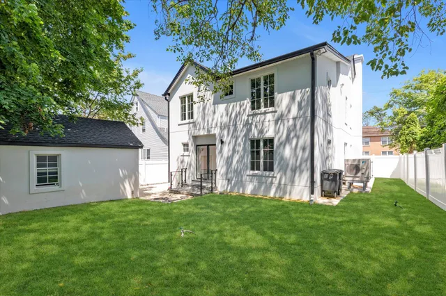 $1,790,000 | 439 Bayview Avenue, Cedarhurst, NY 11516