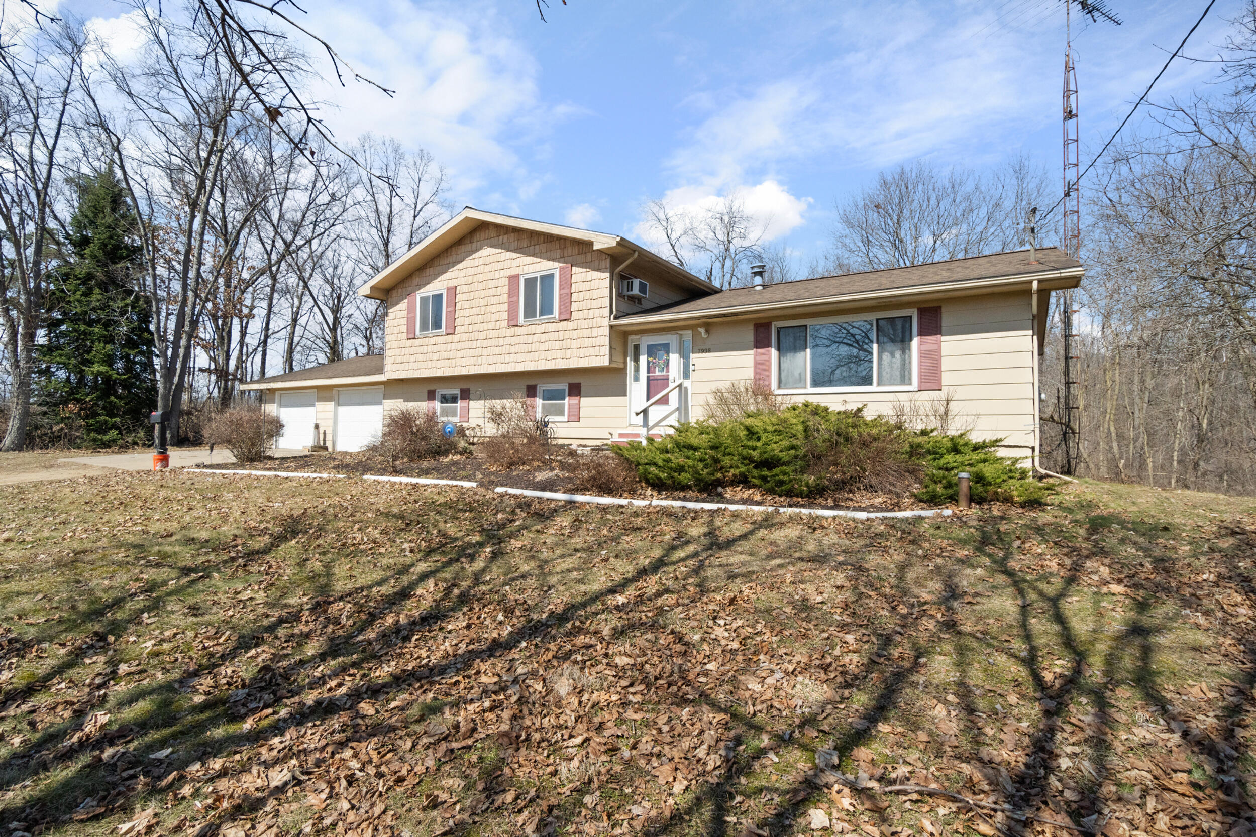 7998 Sears Road Horton, MI 49246 - Photo 6 of 69 6_7998 sears rd horton mi 49246 - 00069